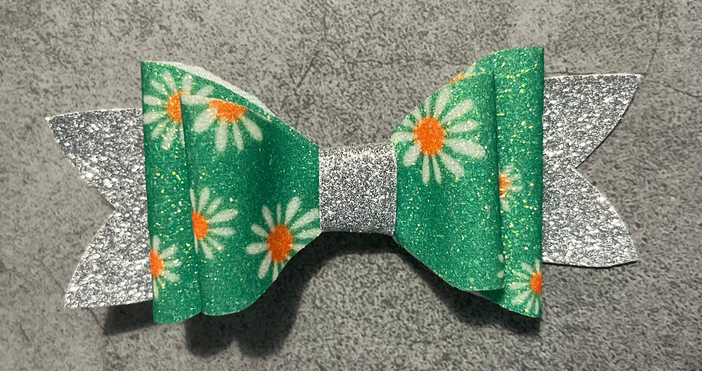 Handmade Hair Bow - Daisy