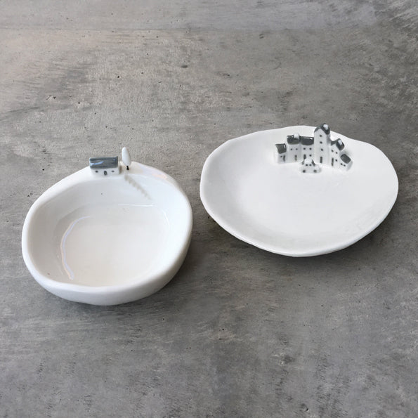 Porcelain Dish - Street & Car