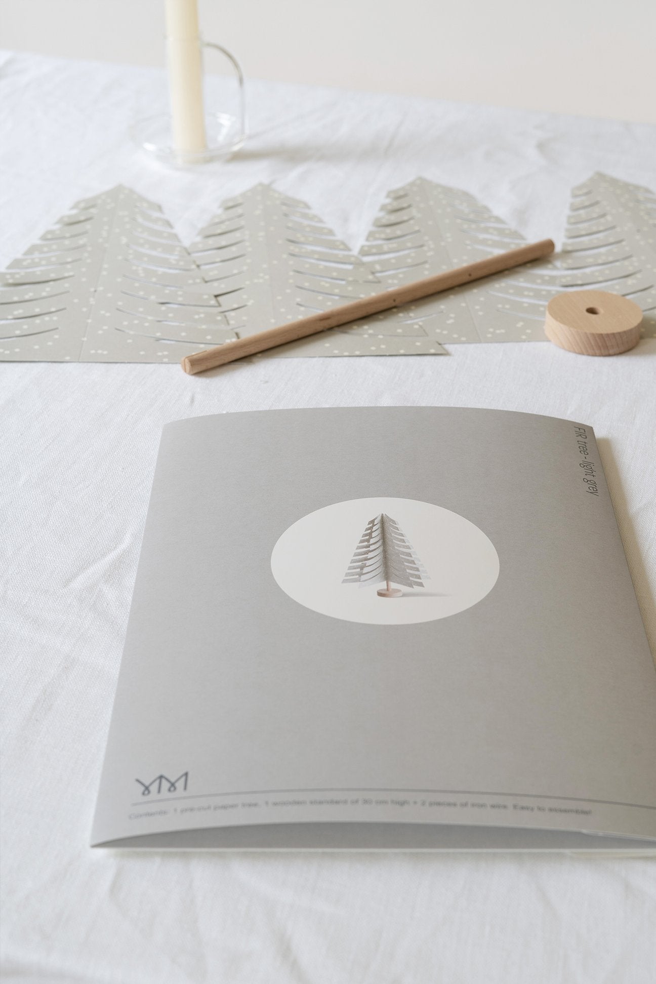 Wood and paper FIR tree decoration in light grey