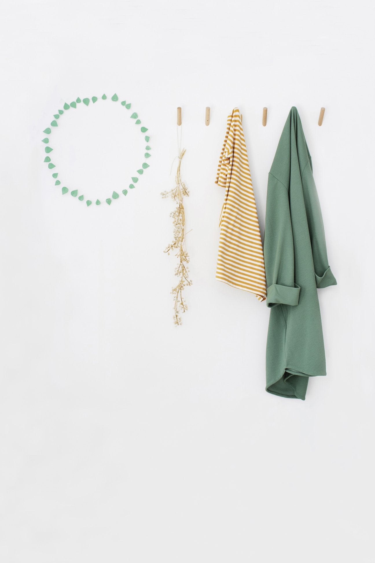 TWIG paper leaves in new mint with wire
