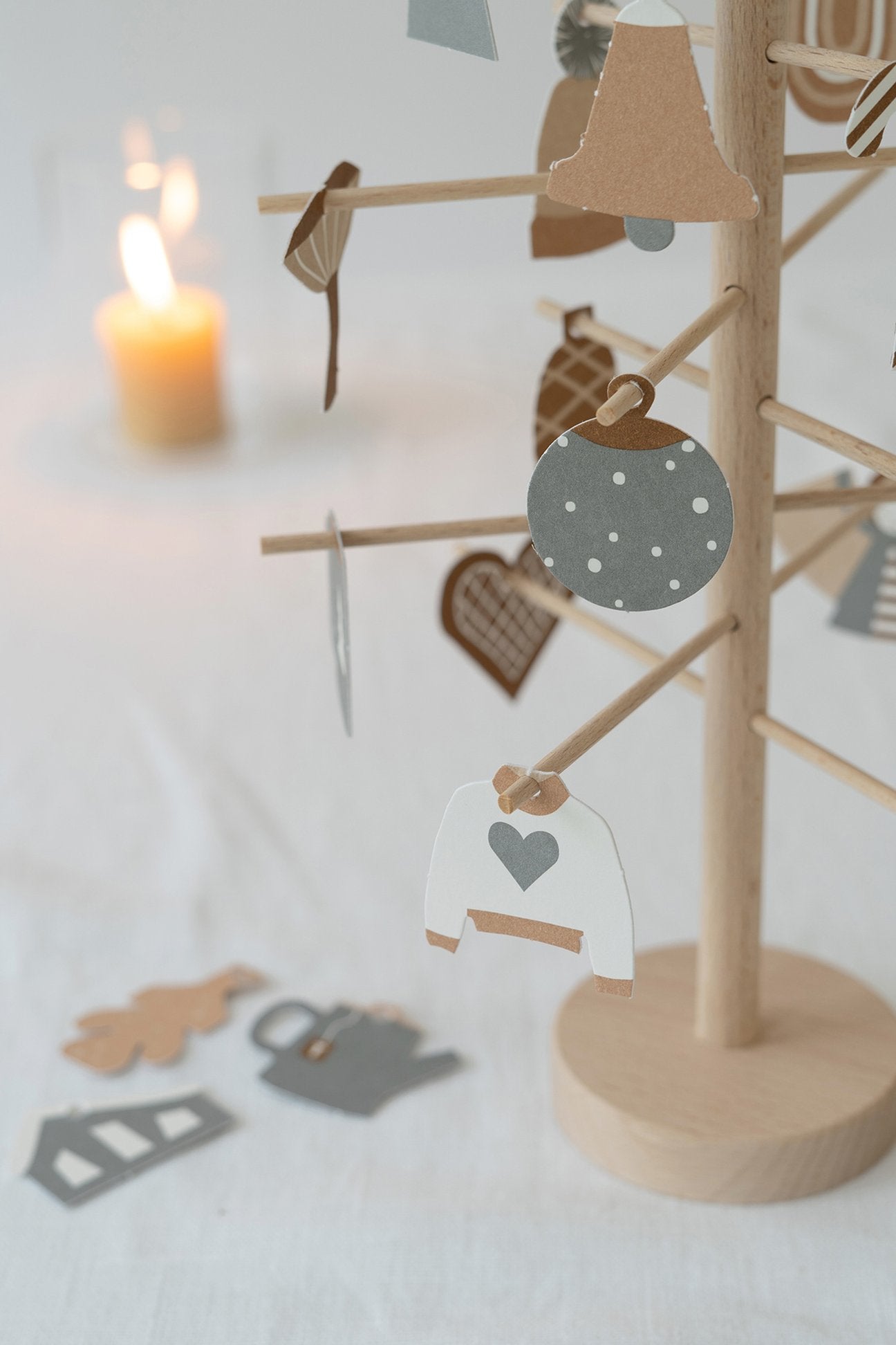 Wooden ADVENT tree with paper decorations - Natural